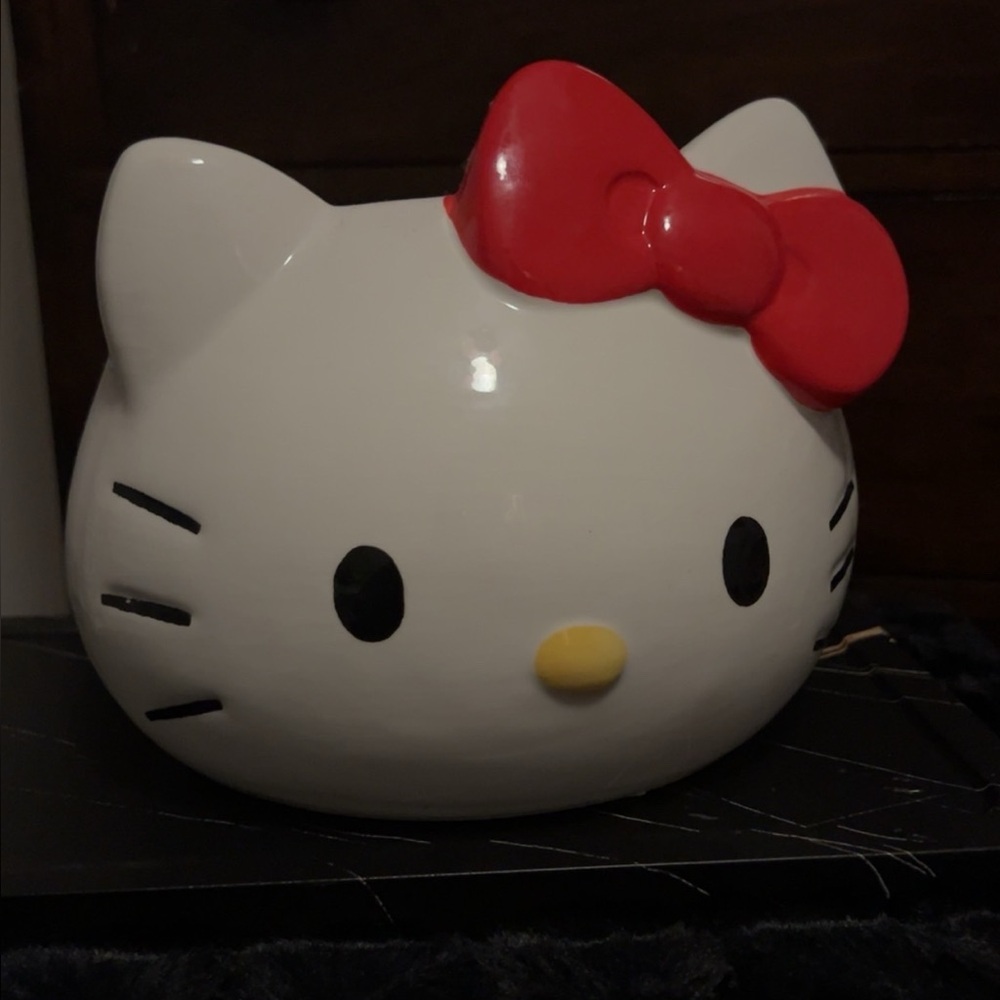 Hello Kitty Ceramic planter